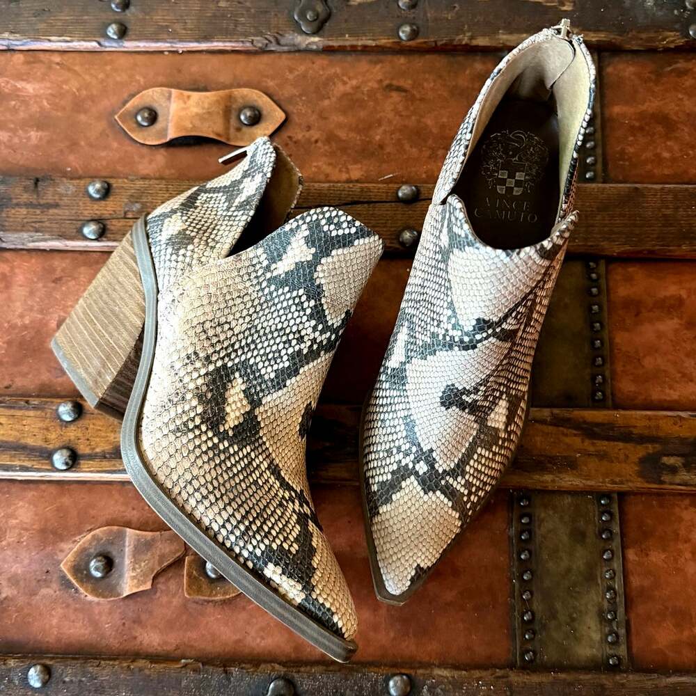 Vince Camuto  Gigietta Bootie